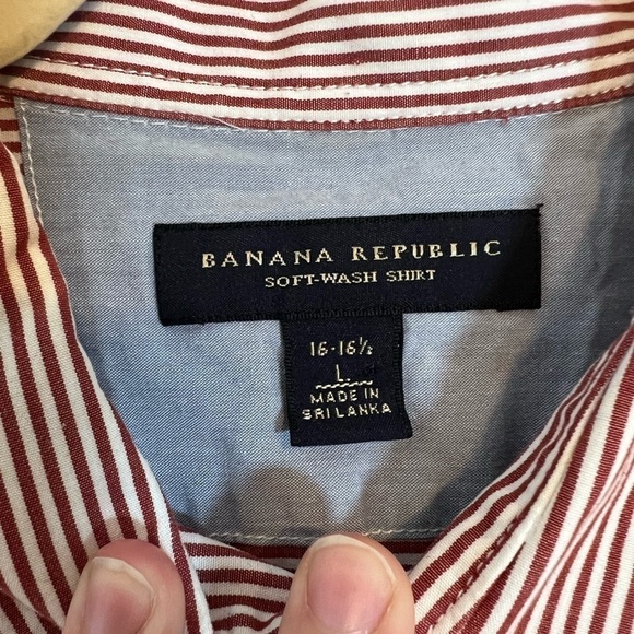 Banana Republic Soft Wash Red and White Striped Casual Button Up - Picture 2 of 3